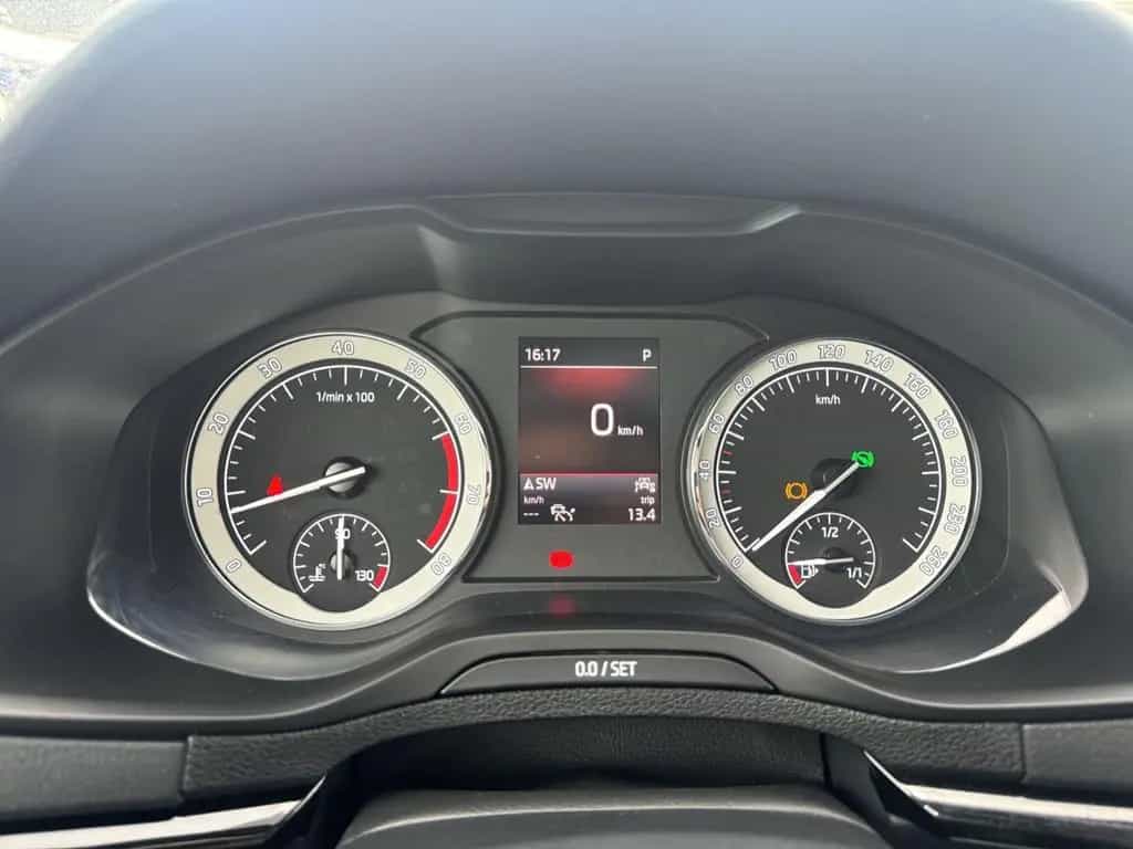 Skoda Karoq Sportline 1.5 TSI WR AHK Pano Navi Canton 12/2019-photo-12