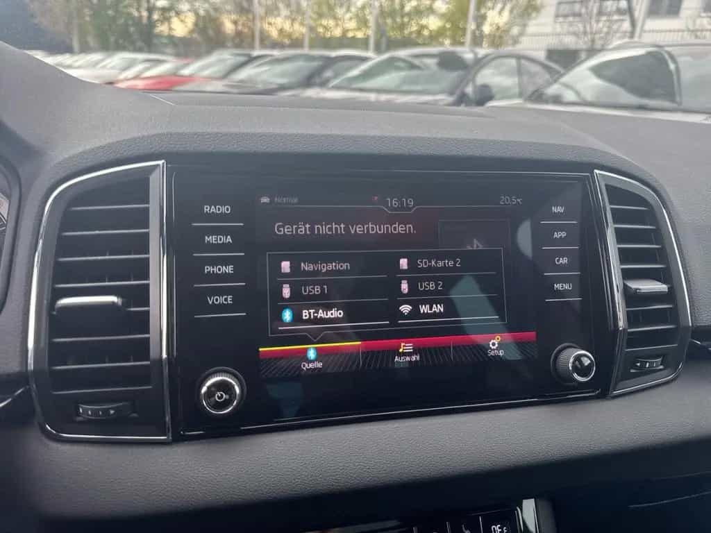 Skoda Karoq Sportline 1.5 TSI WR AHK Pano Navi Canton 12/2019-photo-16