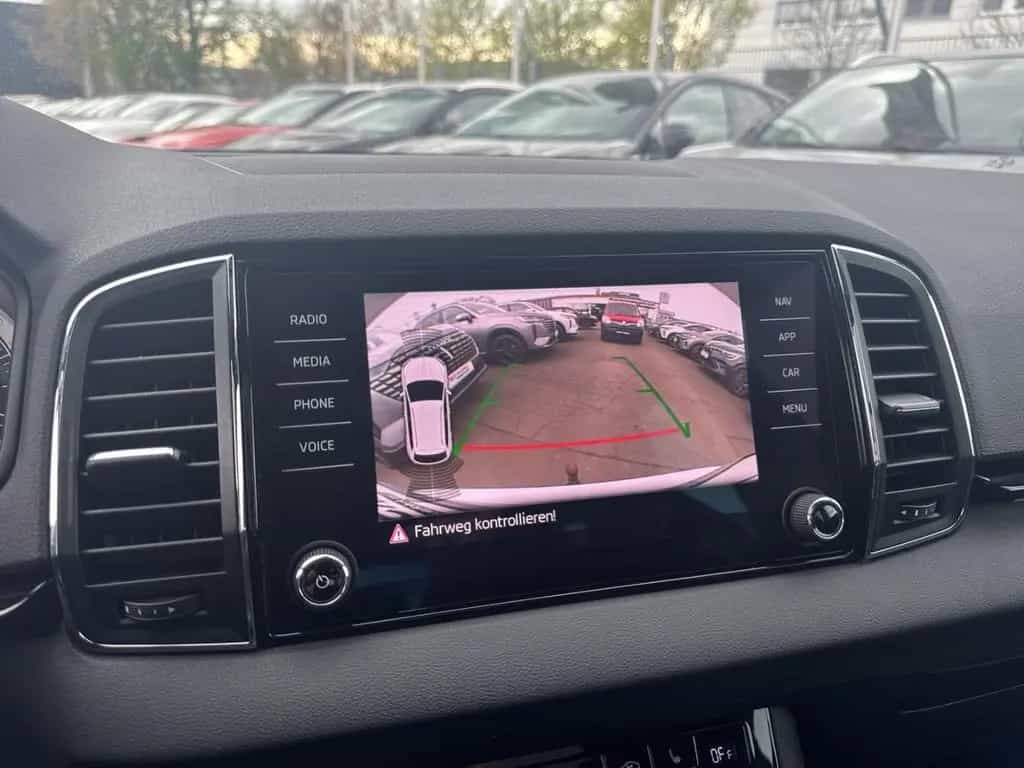 Skoda Karoq Sportline 1.5 TSI WR AHK Pano Navi Canton 12/2019-photo-22