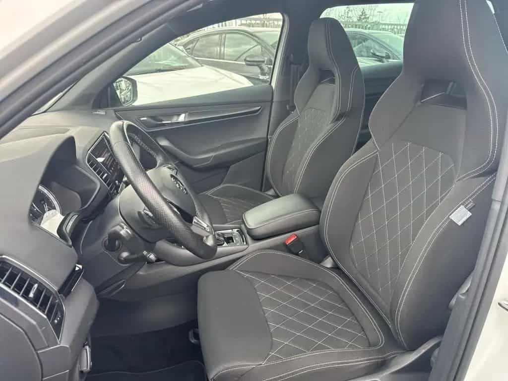 Skoda Karoq Sportline 1.5 TSI WR AHK Pano Navi Canton 12/2019-photo-6