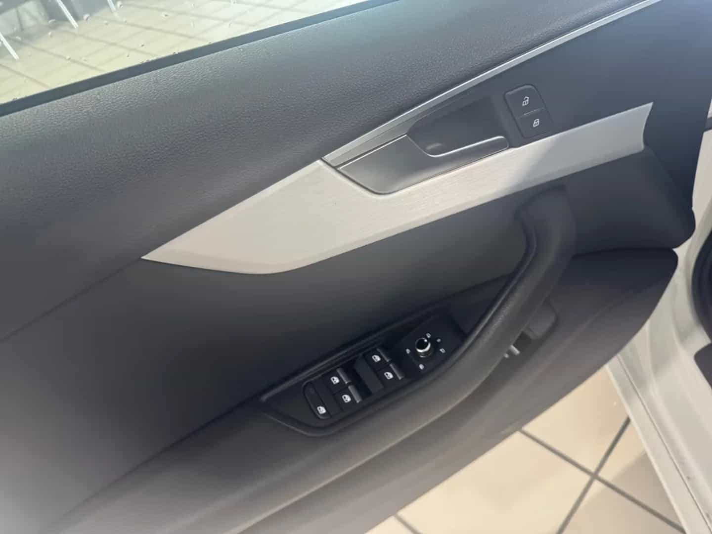 Audi A4 04/2019-photo-22