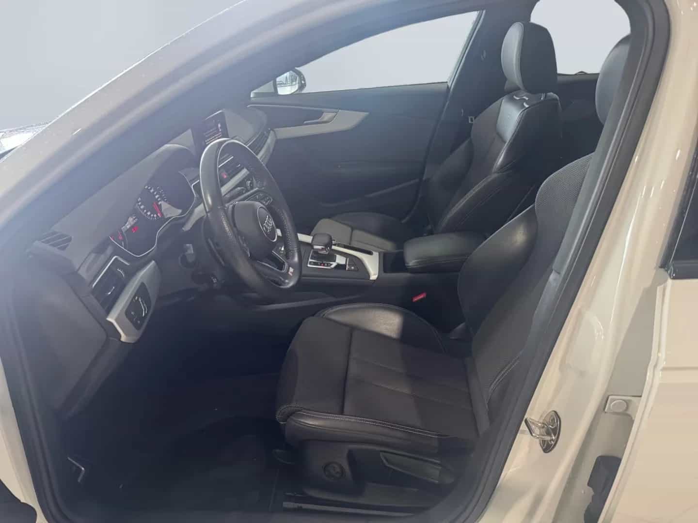 Audi A4 04/2019-photo-8