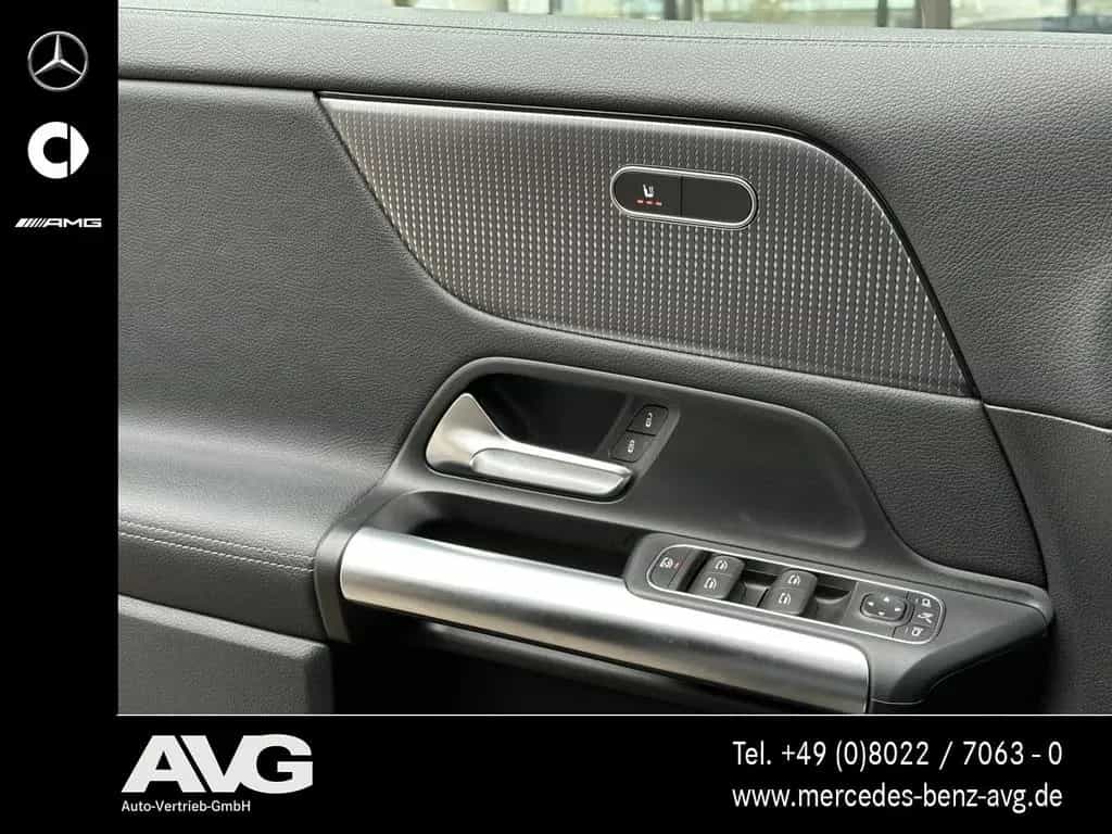 Mercedes-Benz GLA-Class d 4M NAVI-PLUS|RFK|MBEAM|NIGHT|19"|AHK 11/2022-photo-13
