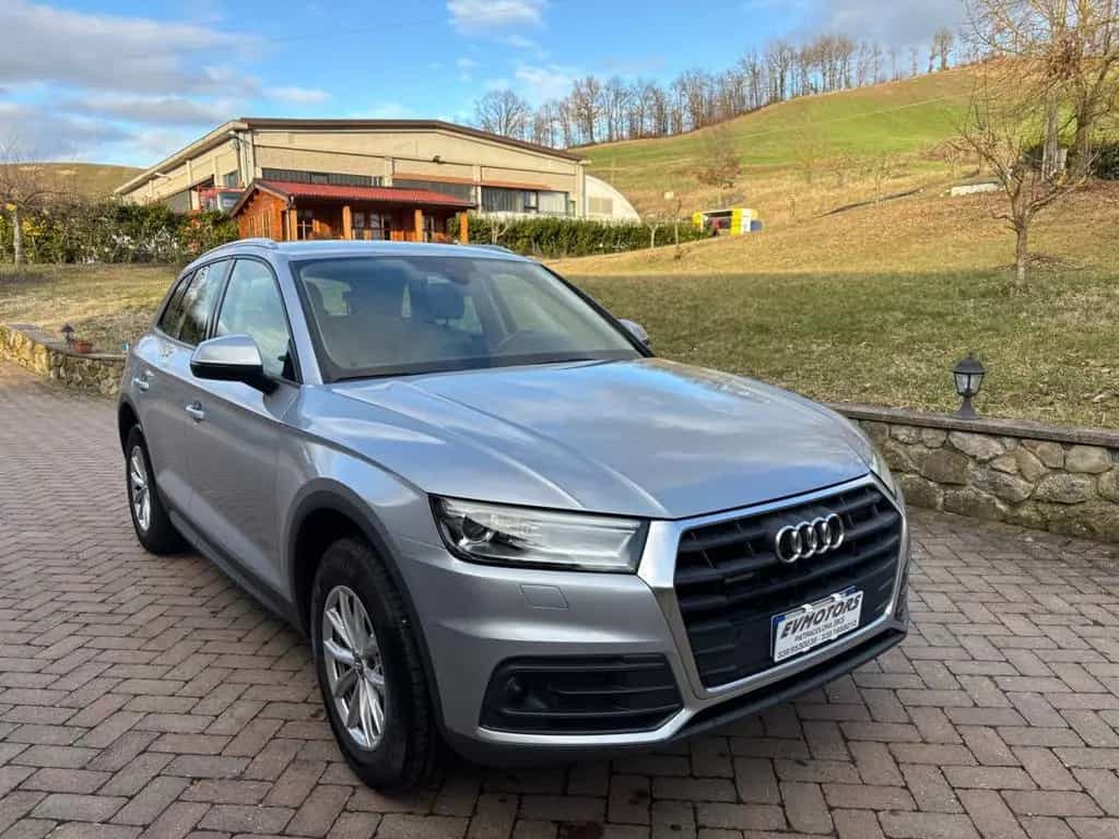 Audi Q5 40 TDI quattro S tronic Business 11/2019-photo-1