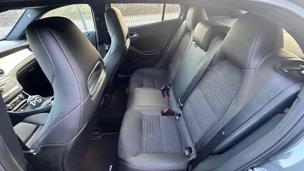 Mercedes-Benz GLA 250 AMG Line 4Matic PANO/KAMERA/GARANTIE 02/2019-photo-12