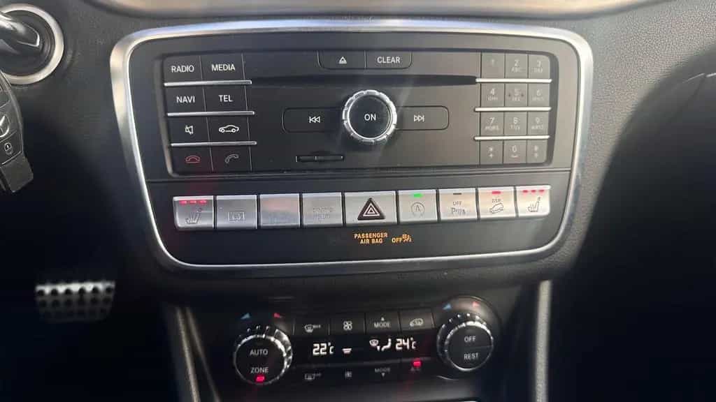 Mercedes-Benz GLA 250 AMG Line 4Matic PANO/KAMERA/GARANTIE 02/2019-photo-19