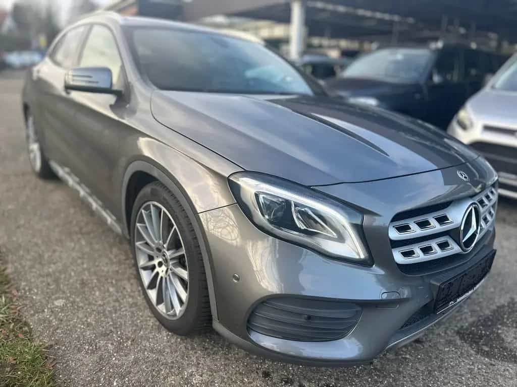 Mercedes-Benz GLA 250 AMG Line 4Matic PANO/KAMERA/GARANTIE 02/2019-photo-2