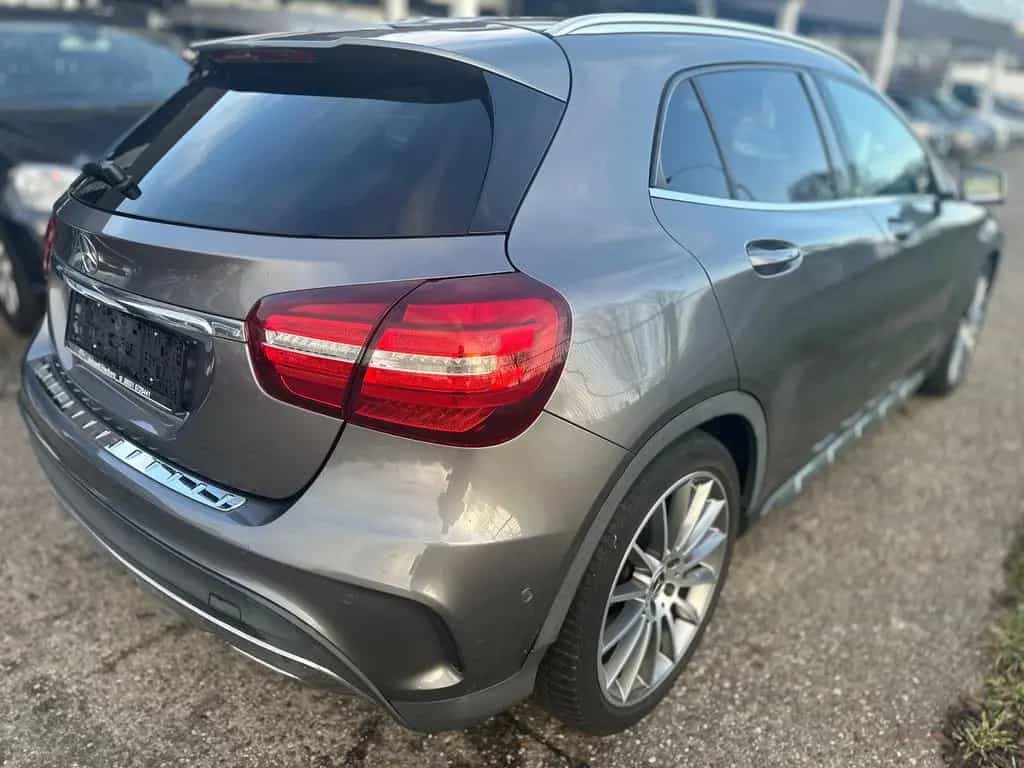 Mercedes-Benz GLA 250 AMG Line 4Matic PANO/KAMERA/GARANTIE 02/2019-photo-6