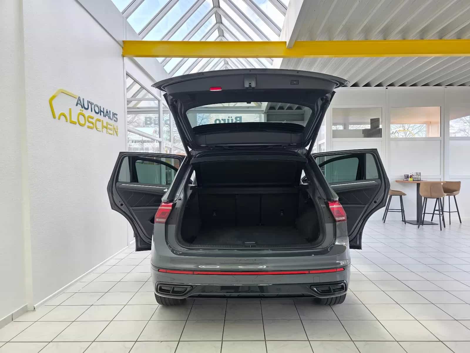Volkswagen Tiguan Allspace 12/2022-photo-15
