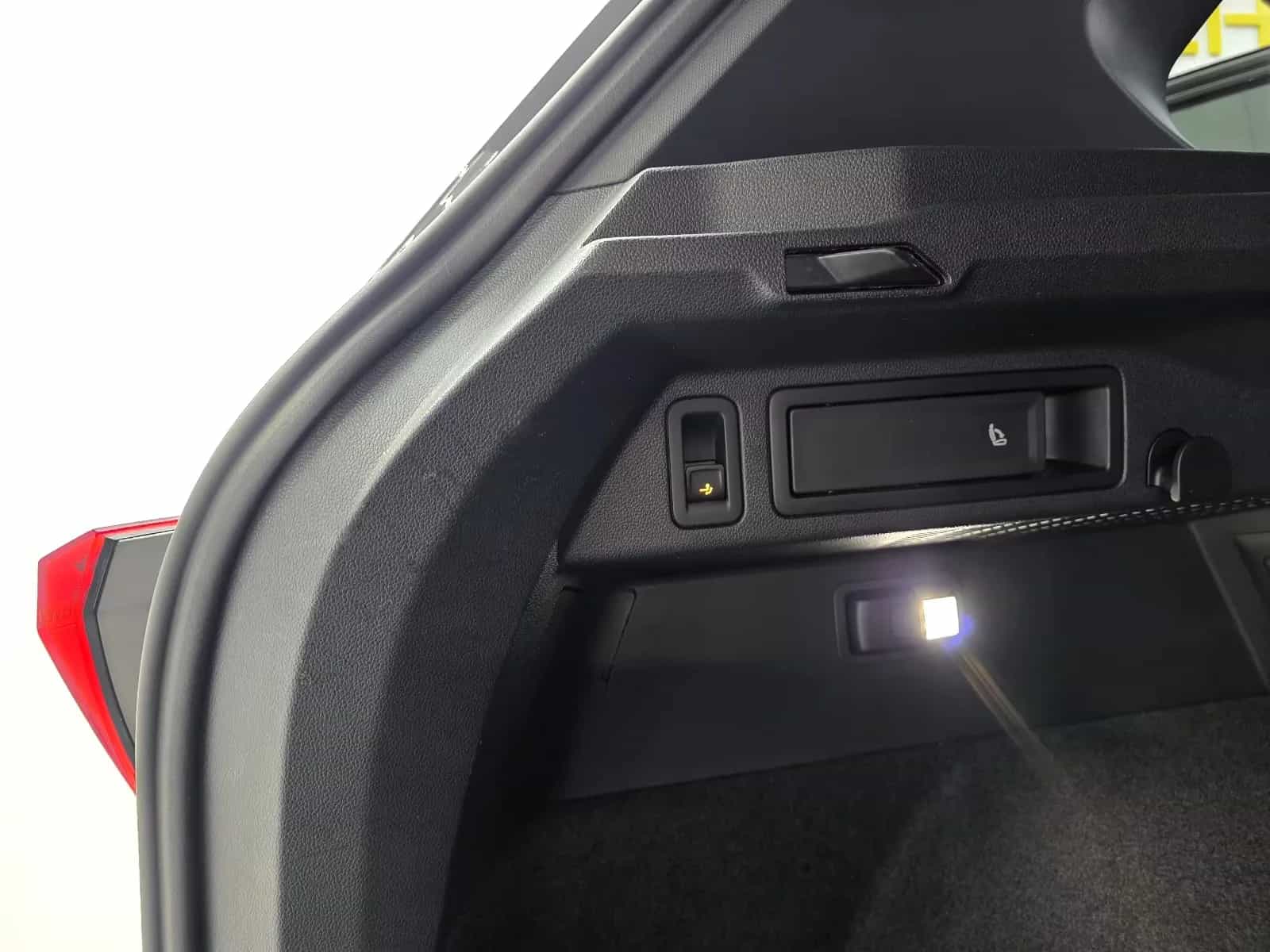 Volkswagen Tiguan Allspace 12/2022-photo-17