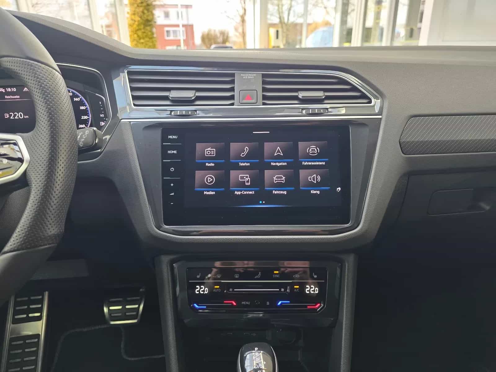 Volkswagen Tiguan Allspace 12/2022-photo-29