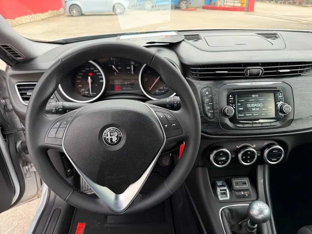 Alfa Romeo Giulietta 1.6 JTDm 120 CV Super 04/2017-photo-5