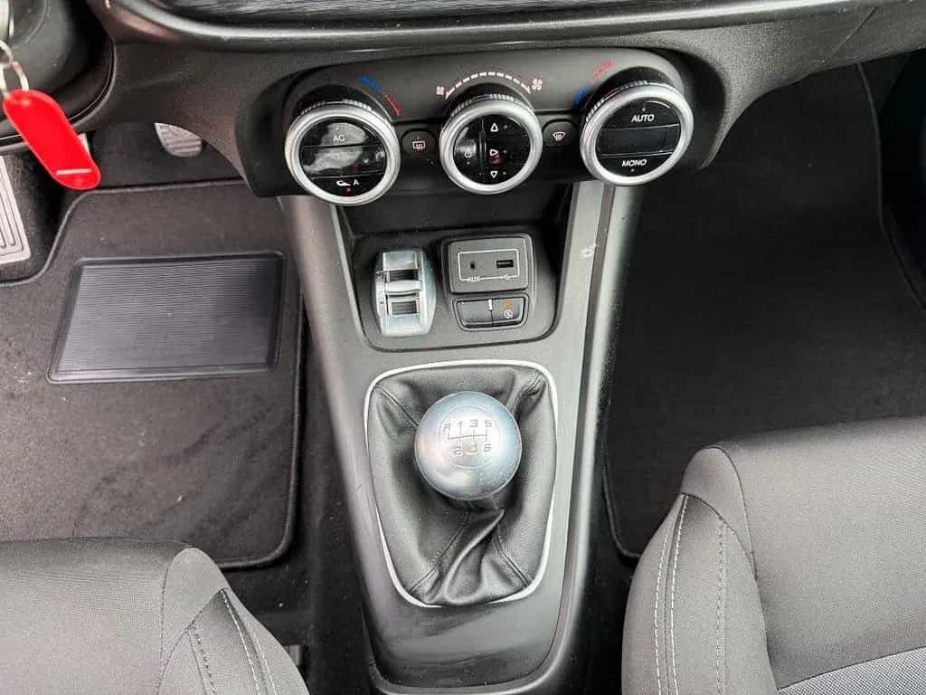Alfa Romeo Giulietta 1.6 JTDm 120 CV Super 04/2017-photo-9