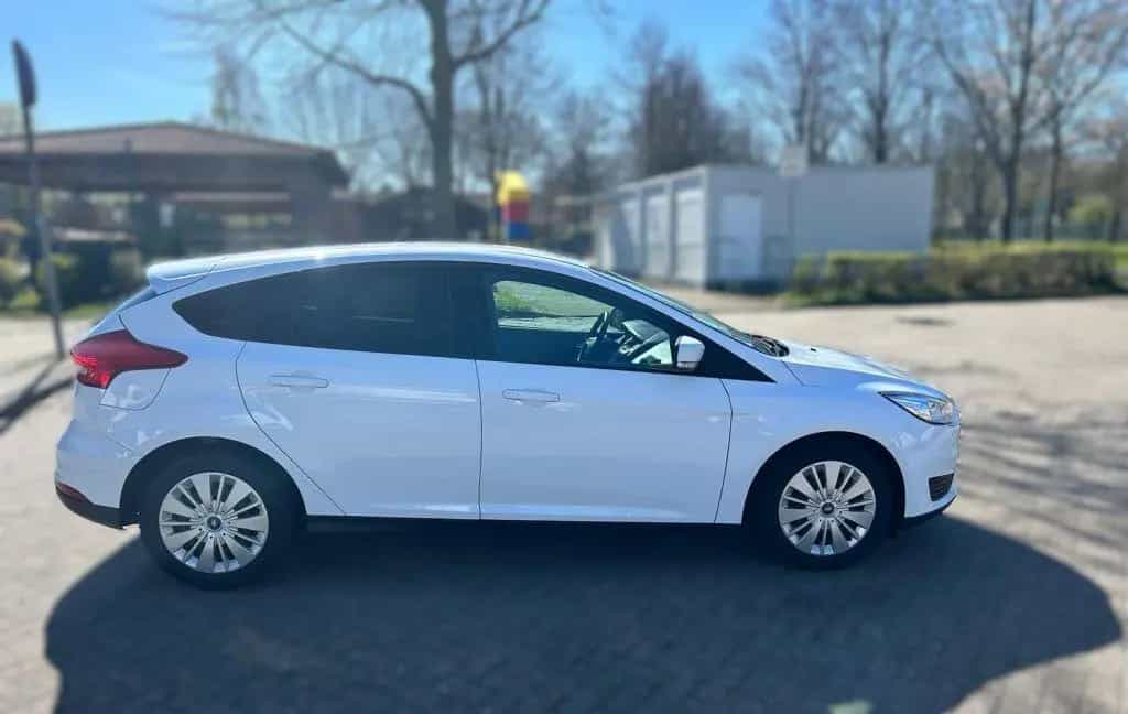 Ford Focus 1.0 EcoBoost Start-Stopp-System Trend 12/2017-photo-5