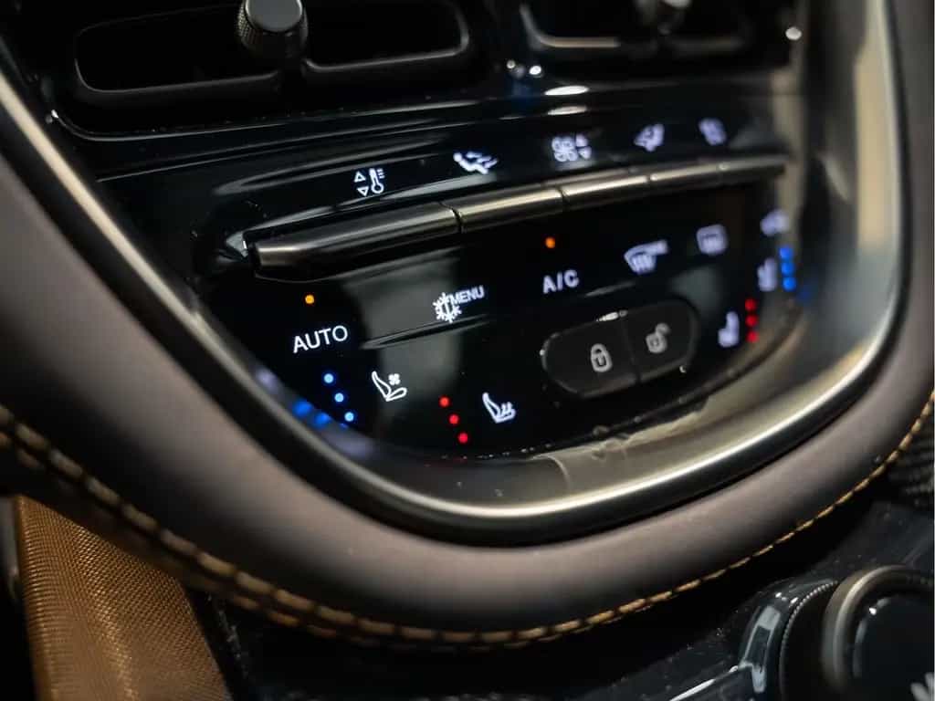 Aston Martin DBX V8 707 Keramisch Stoelventilatie 4.0 V8 707 09/2023-photo-36