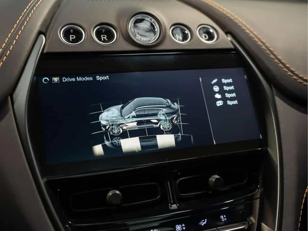 Aston Martin DBX V8 707 Keramisch Stoelventilatie 4.0 V8 707 09/2023-photo-46