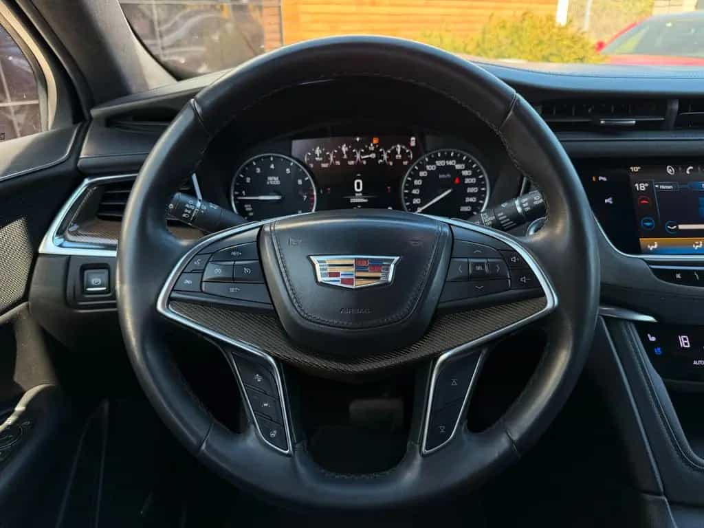 Cadillac XT5 Platinum AWD AHK/PANO/ACC/HUD/CAM 10/2018-photo-24