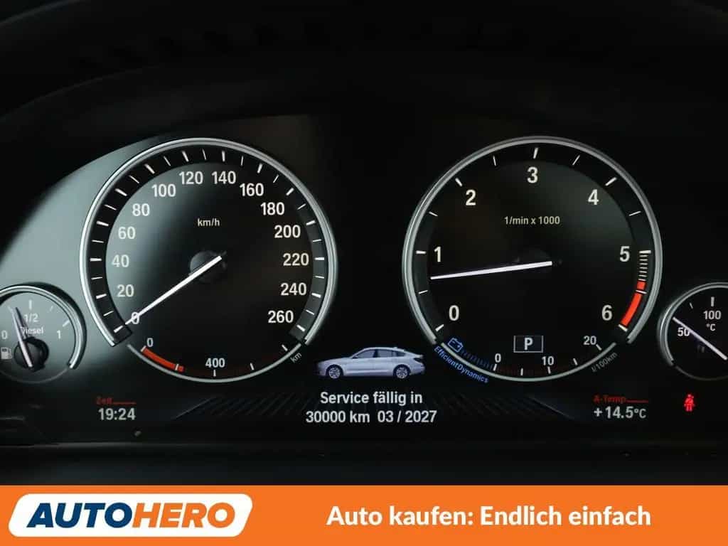 BMW 5 Series 08/2015-photo-19