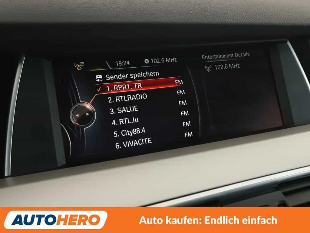 BMW 5 Series 08/2015-photo-20
