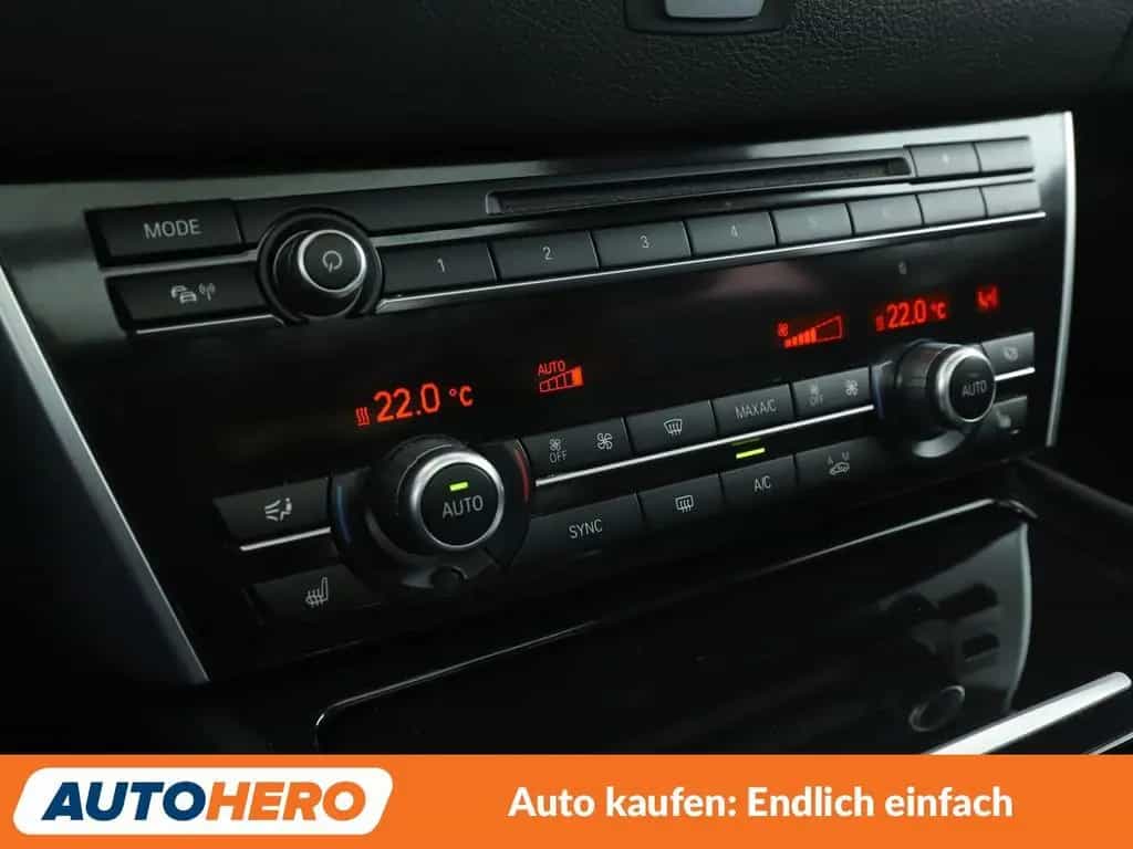 BMW 5 Series 08/2015-photo-21