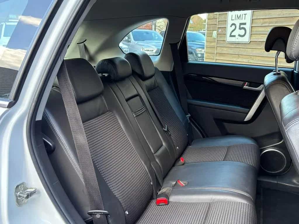 Chevrolet Captiva 2.4 LT 2WD Klima AHK 7Sitze PDC 01/2012-photo-27