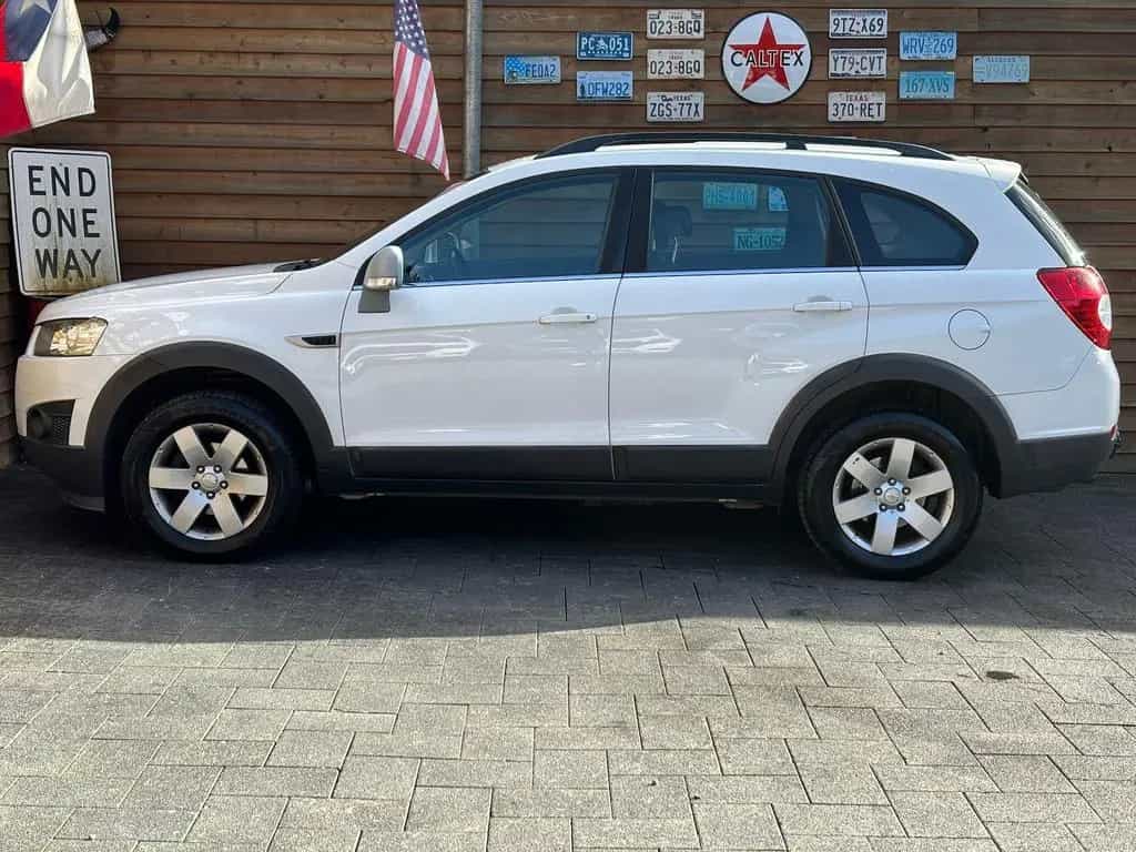 Chevrolet Captiva 2.4 LT 2WD Klima AHK 7Sitze PDC 01/2012-photo-9