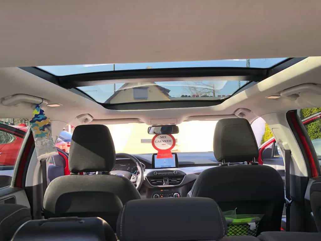 Ford Focus Turnier Cool & Connect PANORAMA,AHK,PDC,AL 11/2020-photo-13