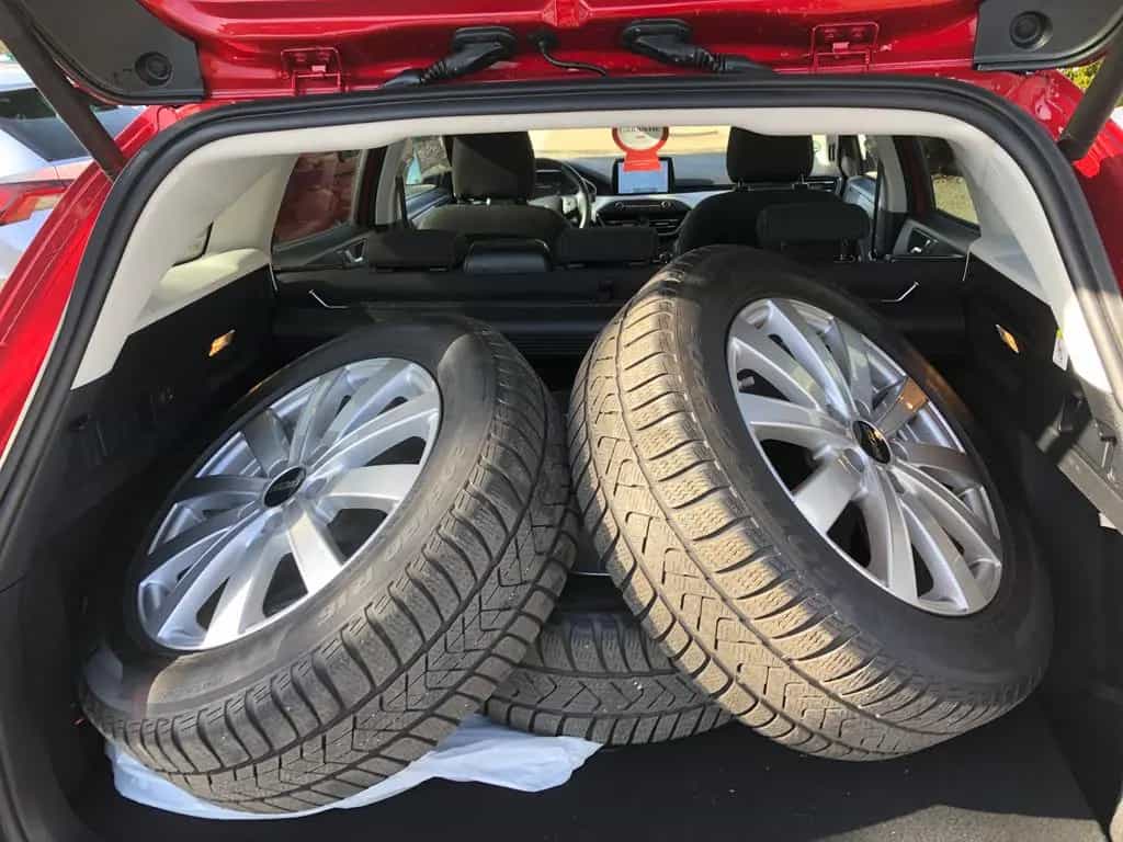 Ford Focus Turnier Cool & Connect PANORAMA,AHK,PDC,AL 11/2020-photo-17
