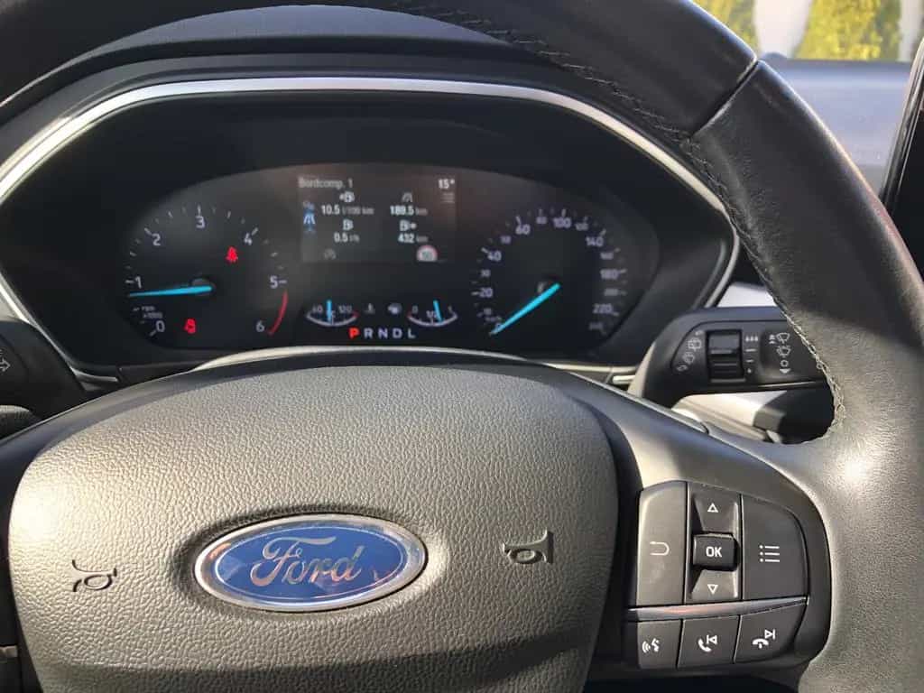 Ford Focus Turnier Cool & Connect PANORAMA,AHK,PDC,AL 11/2020-photo-8