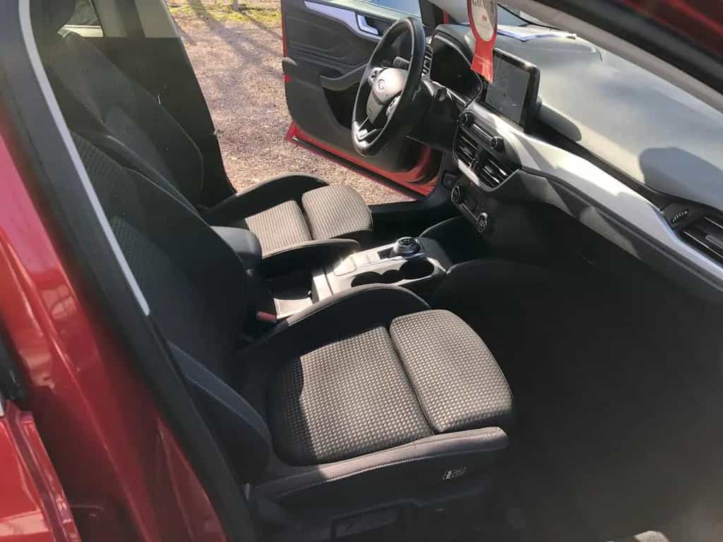 Ford Focus Turnier Cool & Connect PANORAMA,AHK,PDC,AL 11/2020-photo-9