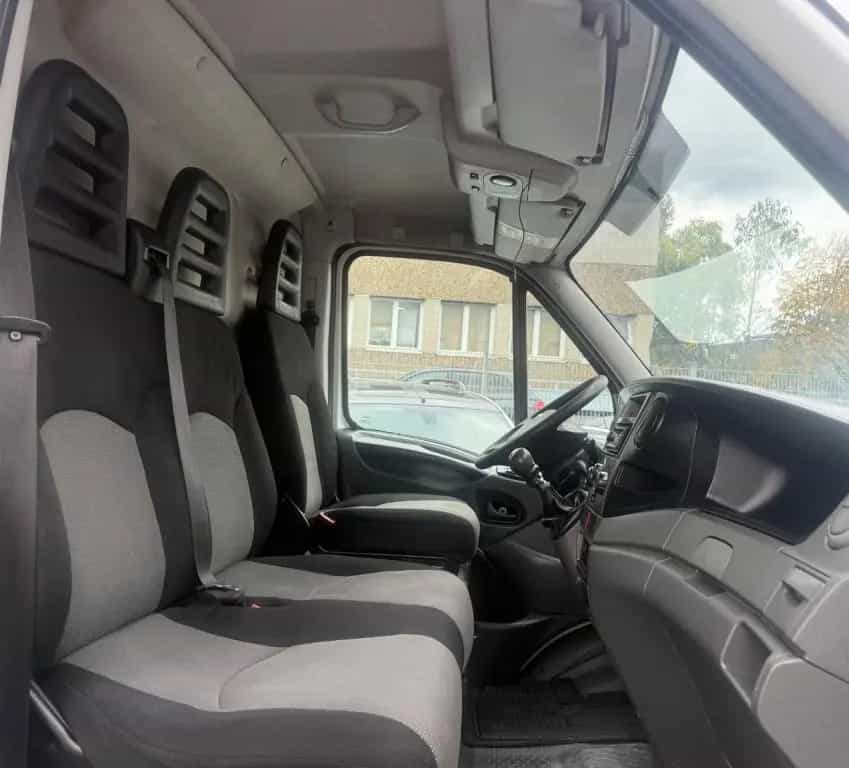 Iveco Daily 2.2d 35S13 Kasten Lang&Hoch*L3H3*AHK 06/2013-photo-2