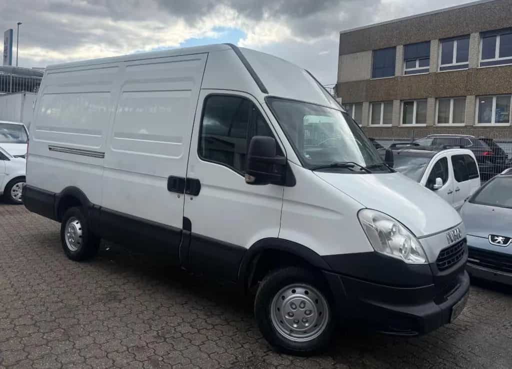 Iveco Daily 2.2d 35S13 Kasten Lang&Hoch*L3H3*AHK 06/2013-photo-7