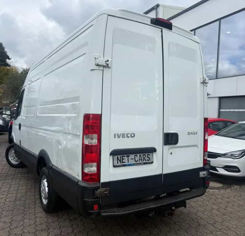 Iveco Daily 2.2d 35S13 Kasten Lang&Hoch*L3H3*AHK 06/2013-photo-9