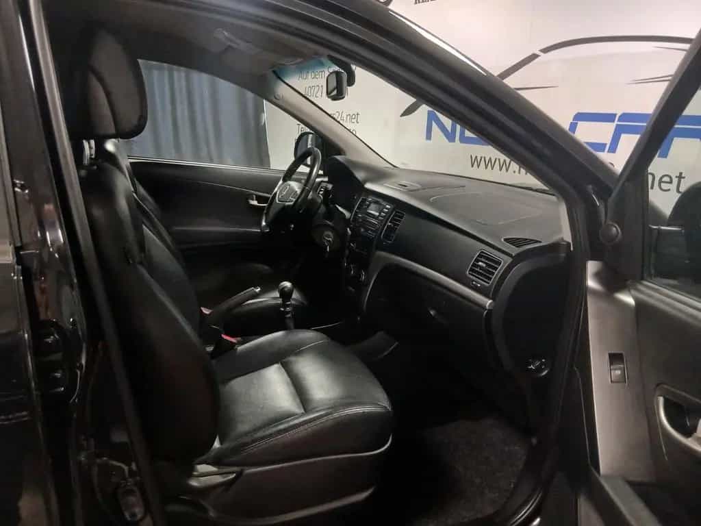 Ssangyong Korando Sapphire 4WD*LEDER*AHK 01/2012-photo-2