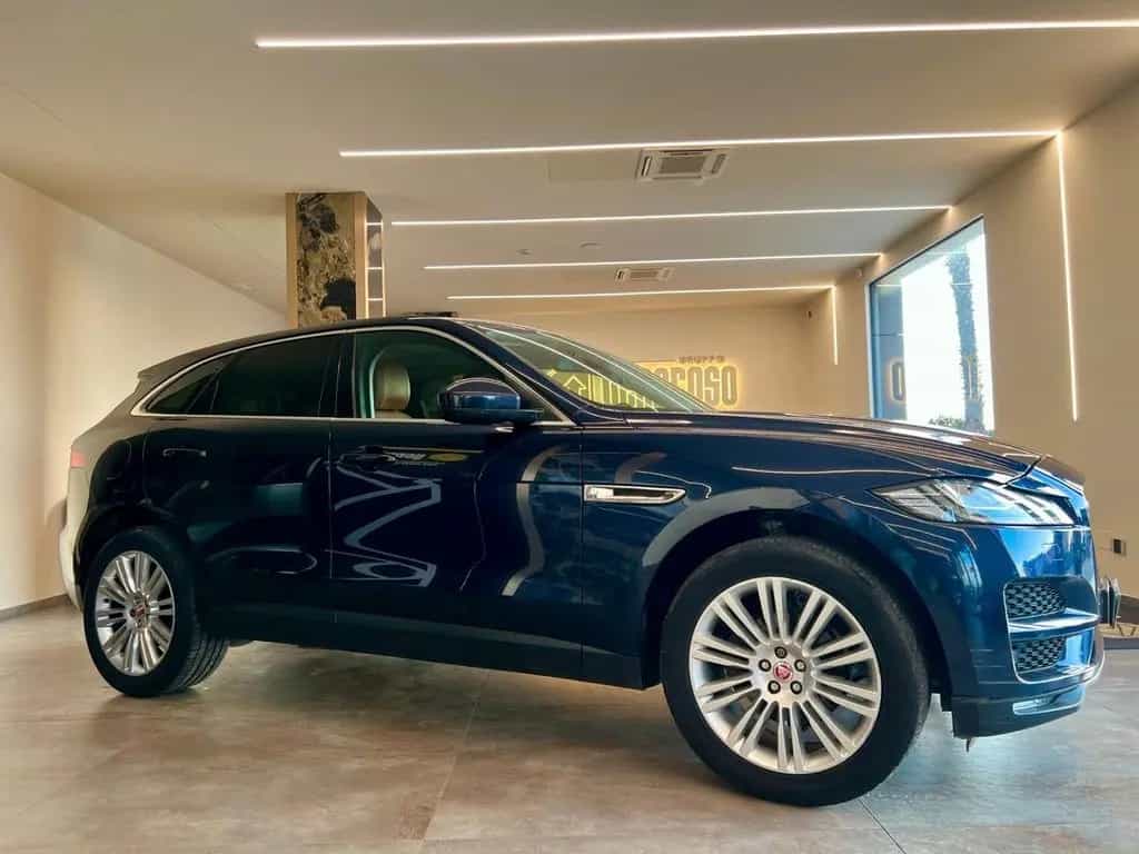 Jaguar F-Pace 2.0 D 180 CV Portfolio 06/2016-photo-1