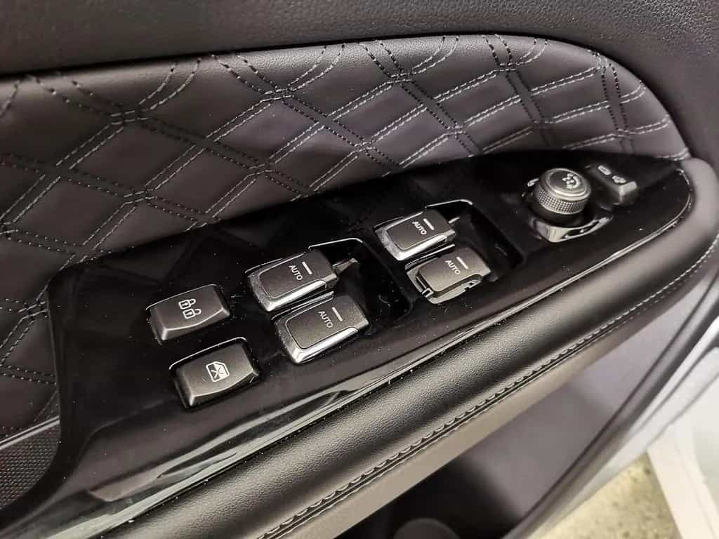 Ssangyong REXTON 2.2 Sapphire 4x4 LED|Navi|ACC 04/2021-photo-12