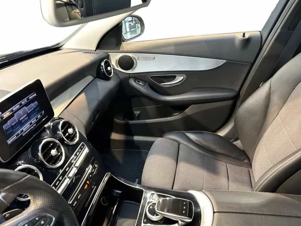 Mercedes-Benz C-Class 180 T Exclusive Avantgarde+Exclusive+Pano+SHD 04/2017-photo-4