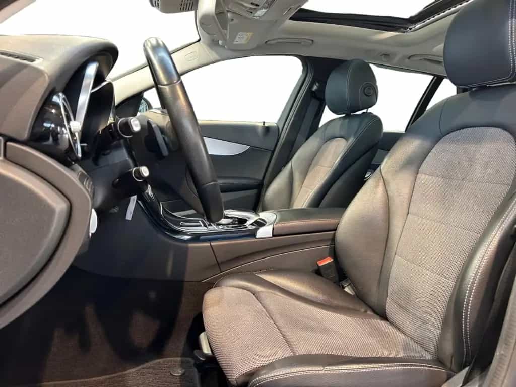 Mercedes-Benz C-Class 180 T Exclusive Avantgarde+Exclusive+Pano+SHD 04/2017-photo-5
