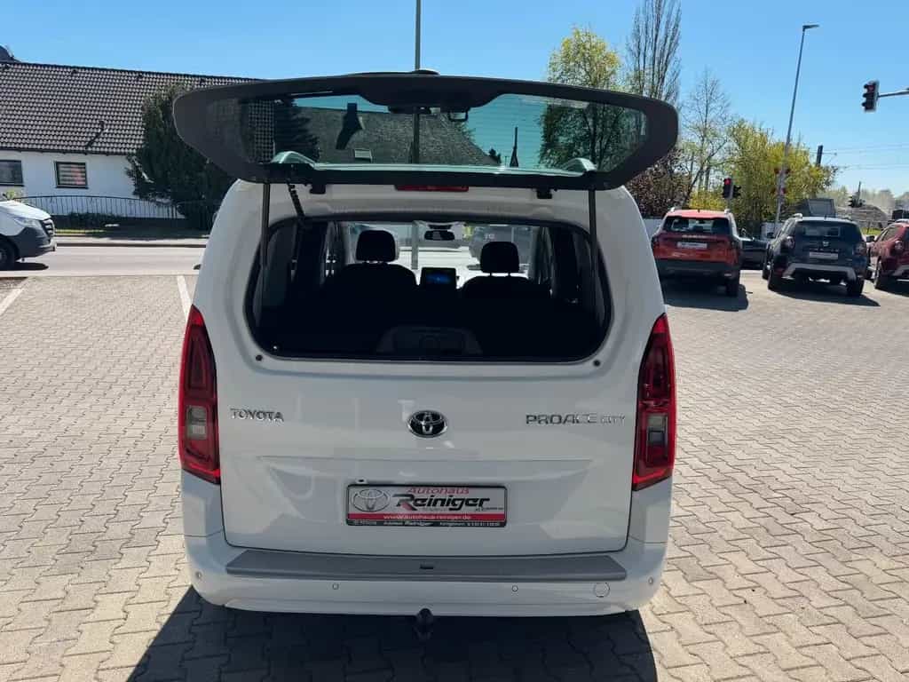 Toyota Proace City Verso L1 1.2T*Klima,AHK,PDCv+h,RFK* 11/2021-photo-9