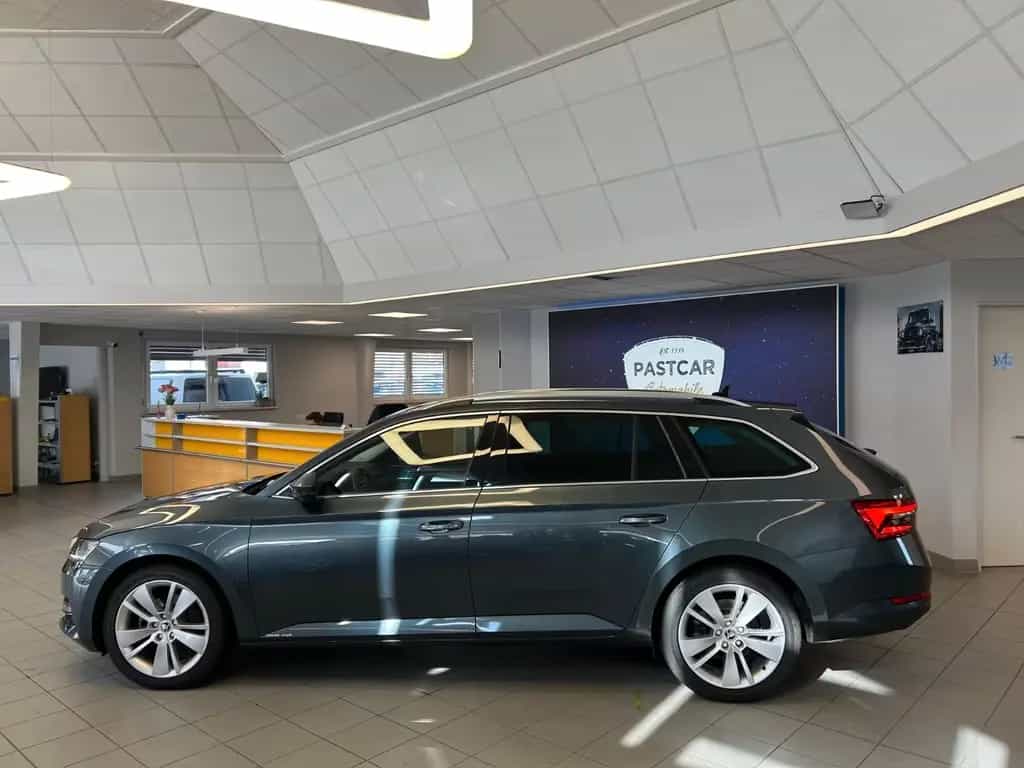 Skoda Superb Combi Style- DSG - Kamera 09/2019-photo-1