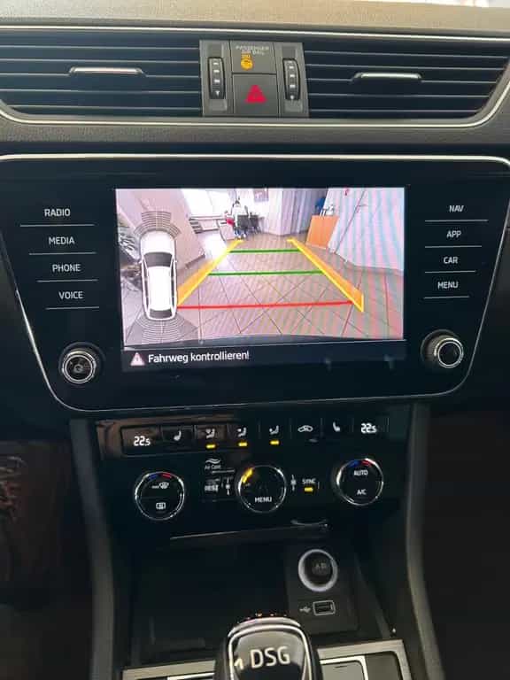 Skoda Superb Combi Style- DSG - Kamera 09/2019-photo-11