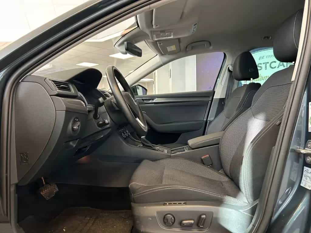 Skoda Superb Combi Style- DSG - Kamera 09/2019-photo-13