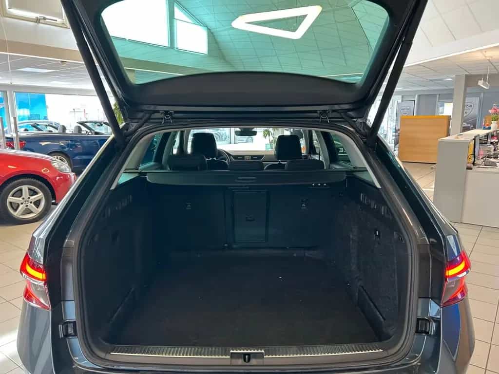 Skoda Superb Combi Style- DSG - Kamera 09/2019-photo-4