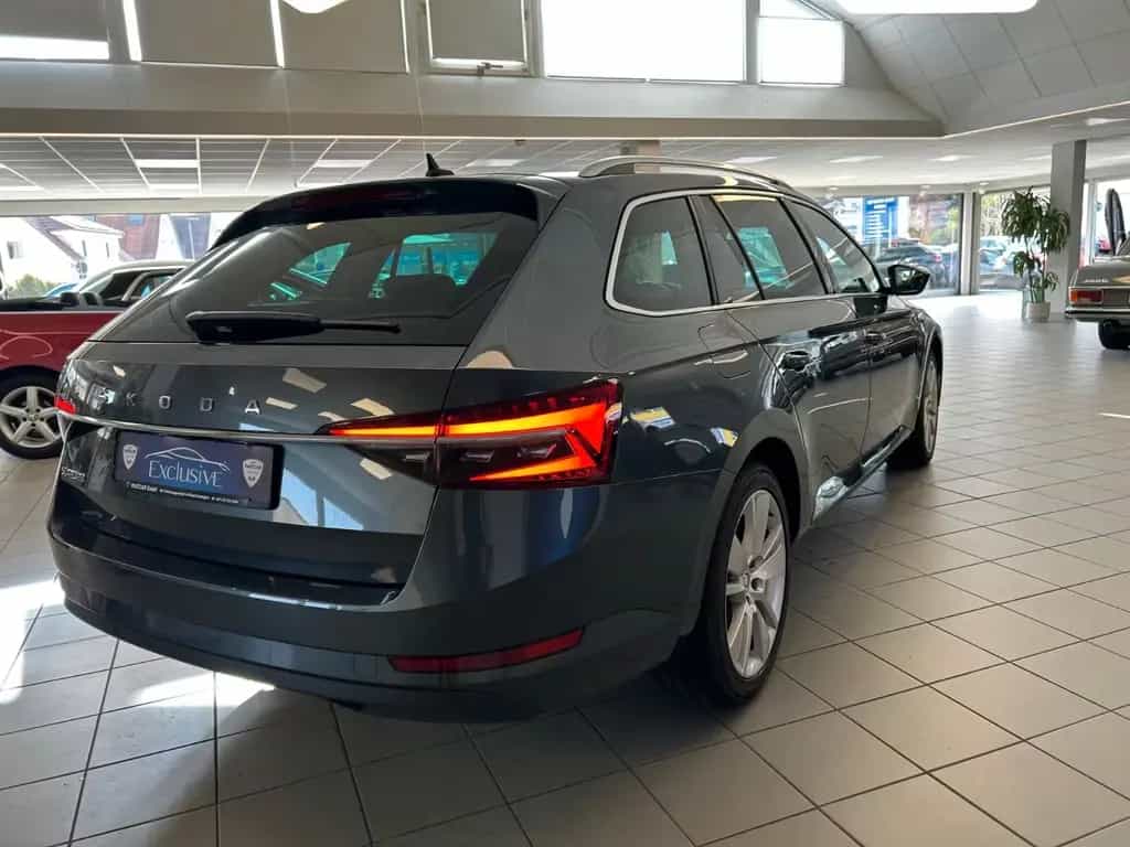 Skoda Superb Combi Style- DSG - Kamera 09/2019-photo-5