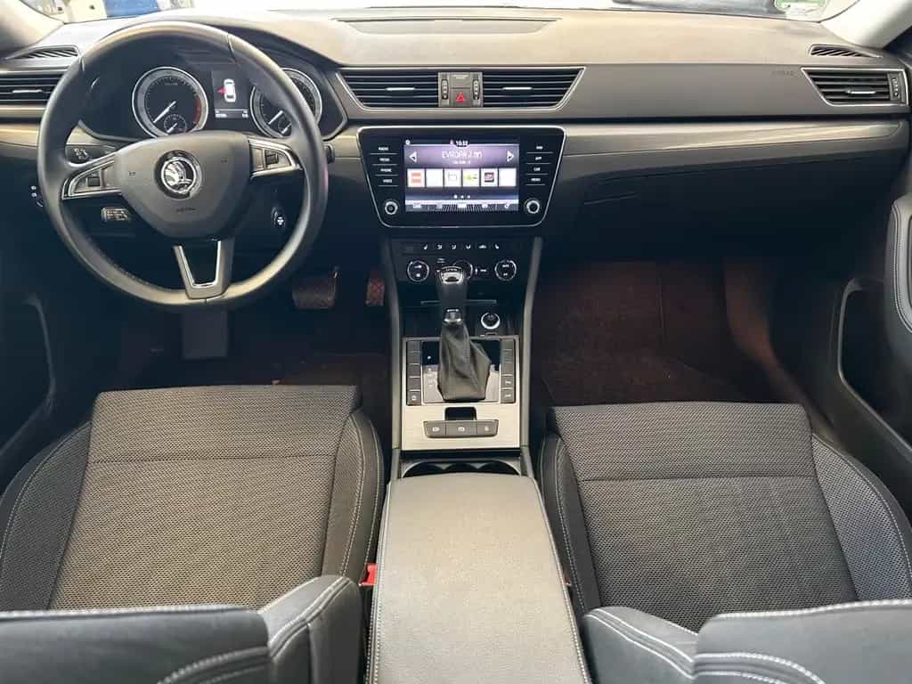 Skoda Superb Combi Style- DSG - Kamera 09/2019-photo-9