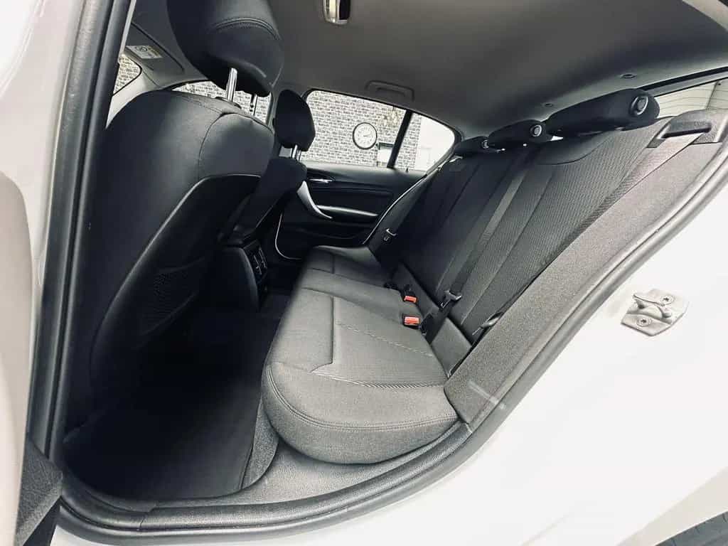 BMW 1 Series 118 i Advantage LED|SHZ|PDC|SPUR| 04/2019-photo-11
