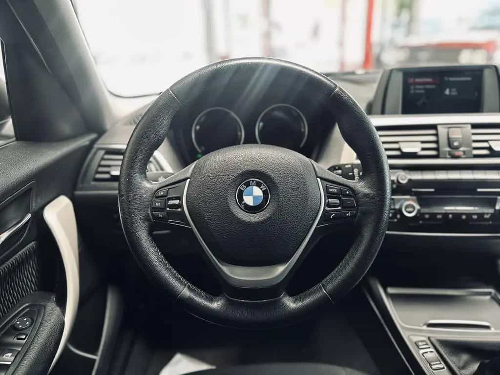 BMW 1 Series 118 i Advantage LED|SHZ|PDC|SPUR| 04/2019-photo-13