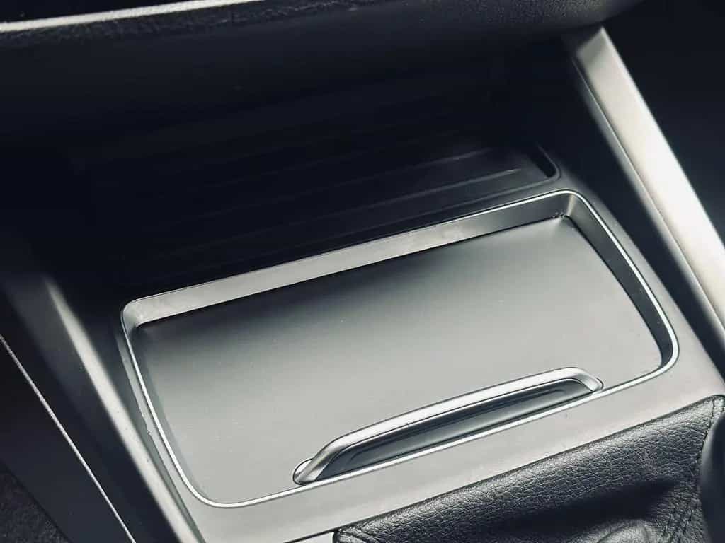 BMW 1 Series 118 i Advantage LED|SHZ|PDC|SPUR| 04/2019-photo-23