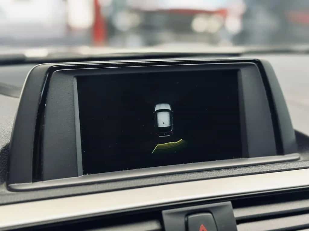 BMW 1 Series 118 i Advantage LED|SHZ|PDC|SPUR| 04/2019-photo-24