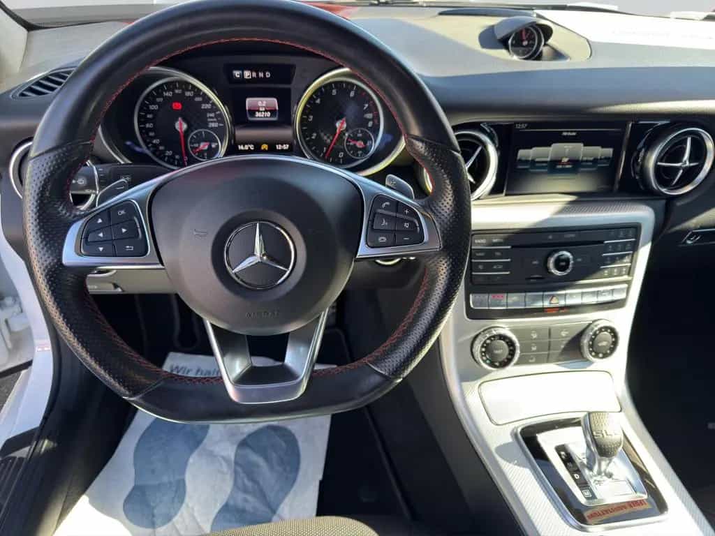 Mercedes-Benz SLC 200 Roadster Automatik AMG Line 04/2017-photo-16
